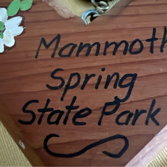 Vintage Mammoth Spring State Park Wooden Heart Keychain Handcrafted For Ozarks - Picture 6 of 10